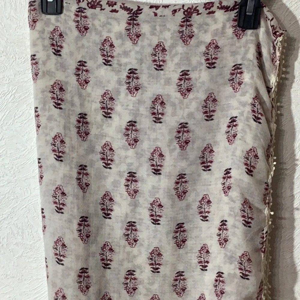 Maurices - Infinity Scarf - lace trim - two different patterns - cream burgundy